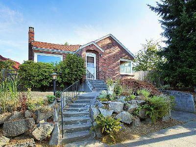 Property Photo:  910 NW 73rd  WA 98117 