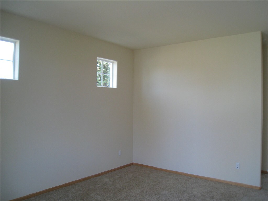 Property Photo: 11215 SE 214th Ct WA 98031