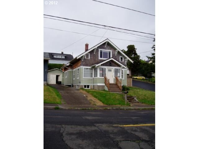 Property Photo:  286 Lexington  OR 97103 