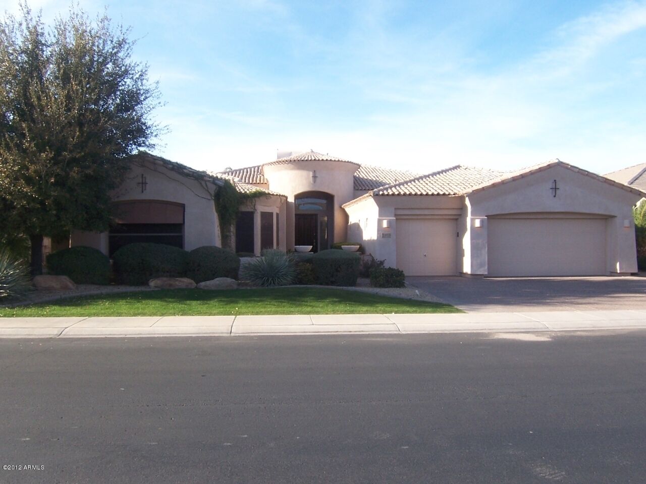 Property Photo: 1618 W Yosemite Place AZ 85248