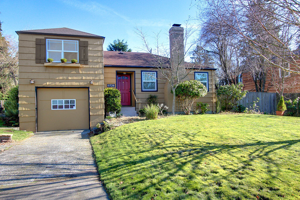 Property Photo:  11726 4th Avenue NW  WA 98177 