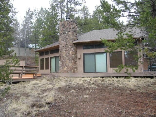Property Photo: 12 Rhododendron Lane OR 97707