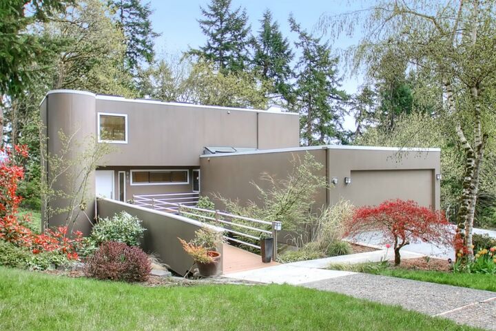 910 179th Ct NE  Bellevue WA 98008 photo