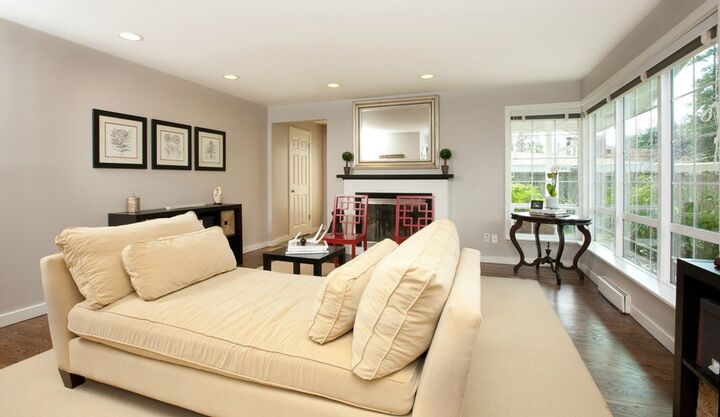 Property Photo:  1820 101st Ave NE  WA 98004 