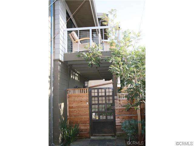 Property Photo:  609 N Valley Drive  CA 90266 