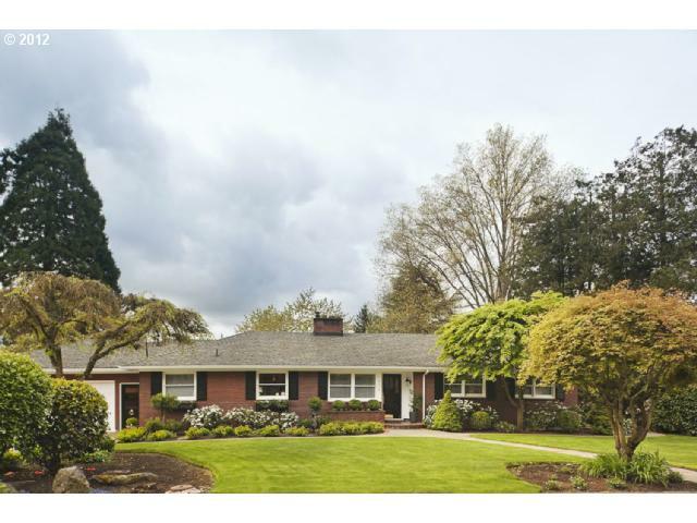 Property Photo: 6438 SW Hamilton Way OR 97221