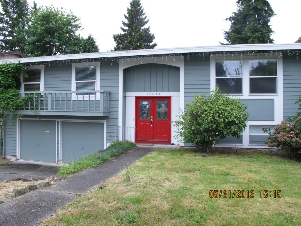 Property Photo: 13621 116th Ave NE WA 98034