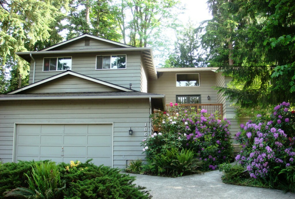 Property Photo:  18621 NE 25th St  WA 98052 