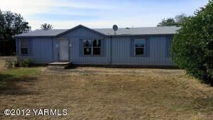 Property Photo: 411 Hoffer Rd WA 98951