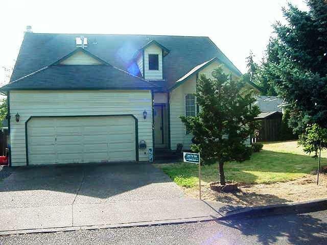 Property Photo:  5126 SW 195th Pl  OR 97007 
