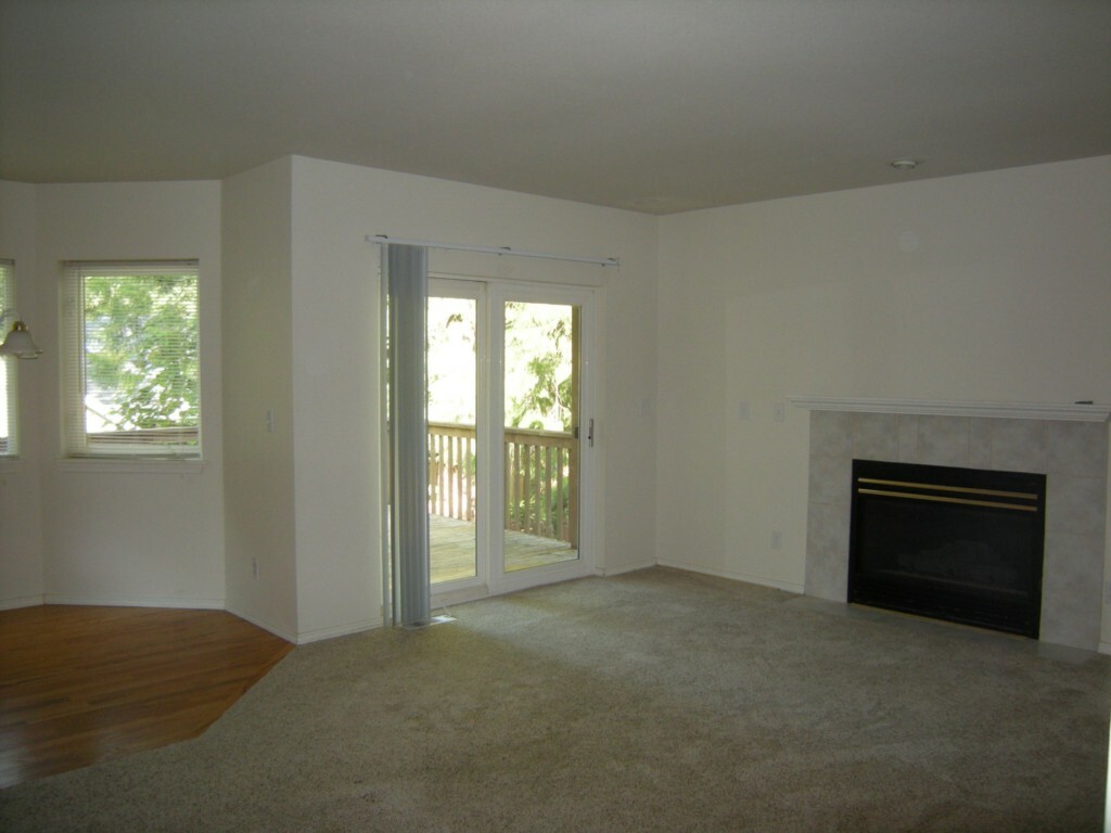 Property Photo:  11 E Westlake Wy  WA 98524 