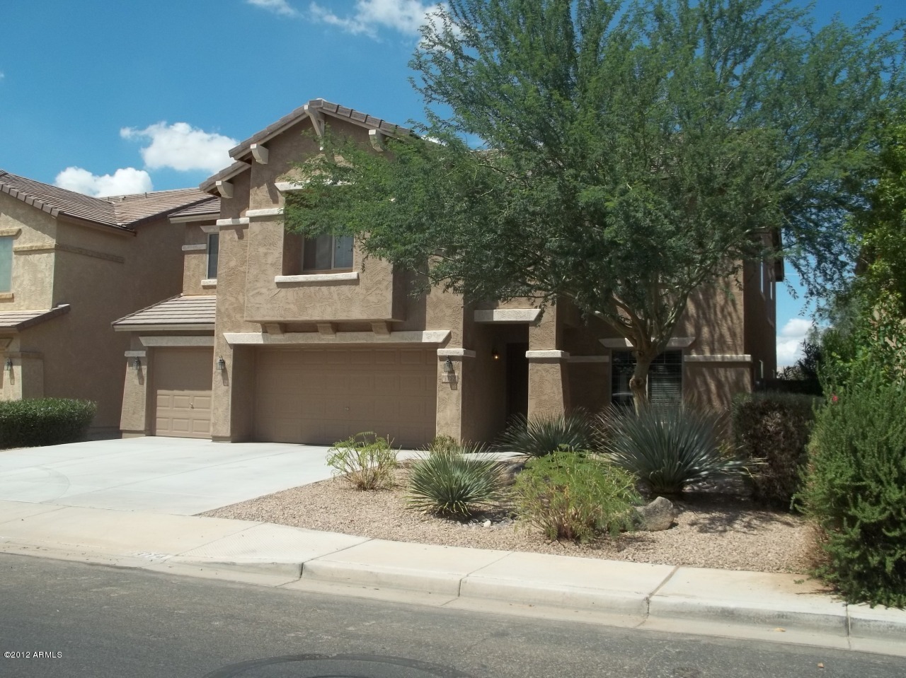 Property Photo:  43274 W Maricopa Avenue  AZ 85138 