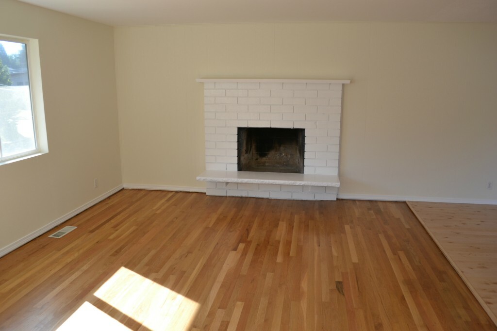 Property Photo: 16323 127th Ave SE WA 98058