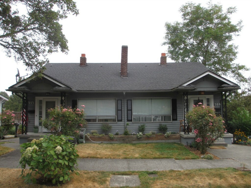 Property Photo:  302 31st Ave  WA 98122 