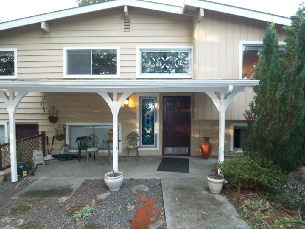 Property Photo:  8411 164th St SE  WA 98296 