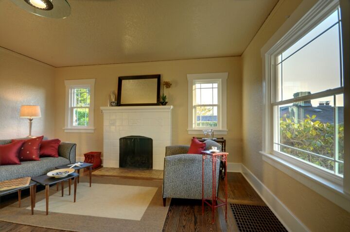 Property Photo: 2510 30th Ave W WA 98199