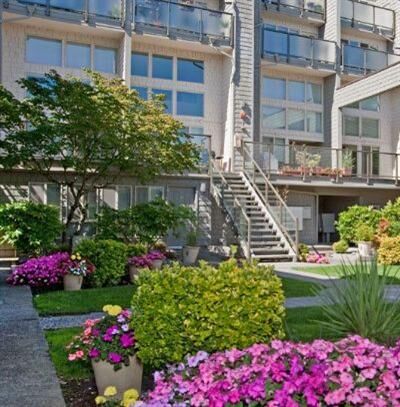 Property Photo: 7307 Sand Point Way NE 222 WA 98115