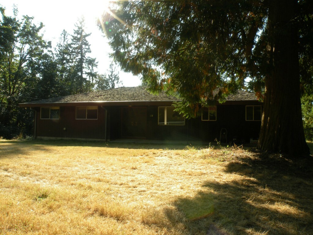 Property Photo:  18821 196th Ave SE  WA 98058 