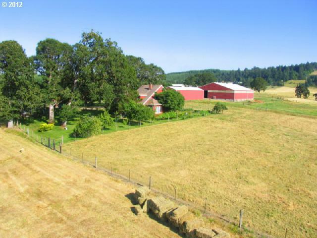 Property Photo: 7926 NE Highway 240 OR 97148