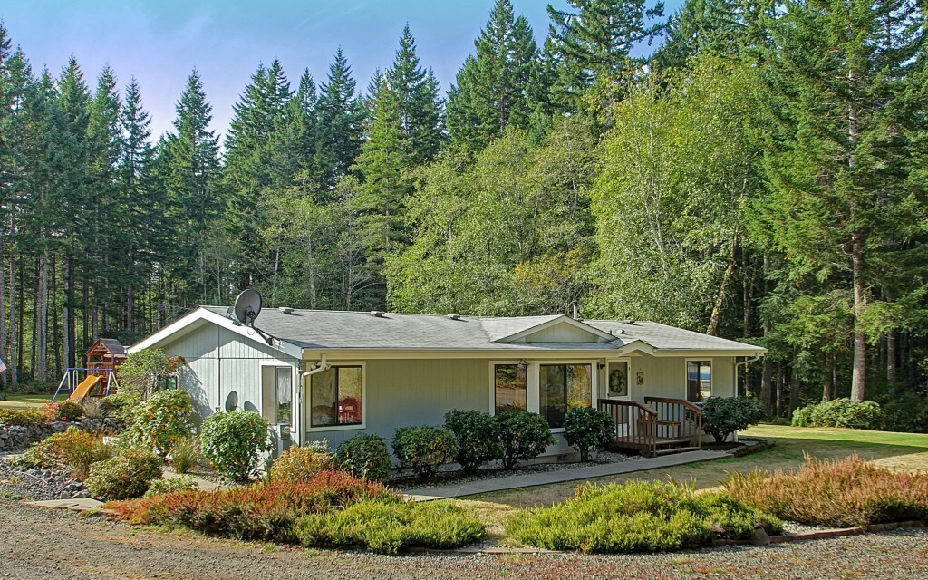 Property Photo: 14977 W Harvest Lane WA 98380