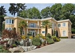 Property Photo: 10428 NE 43rd St WA 98033