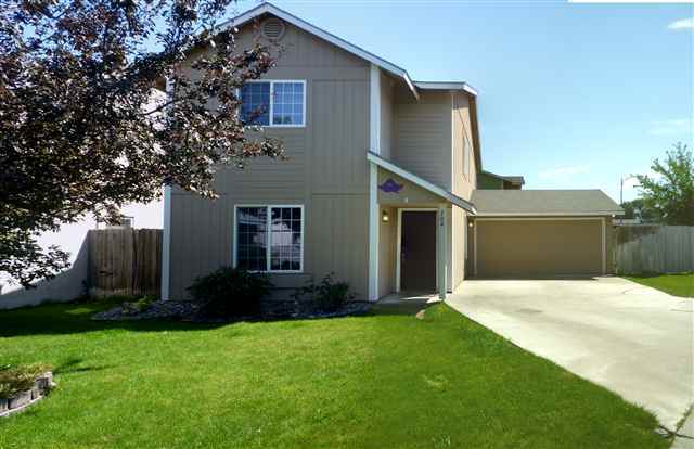 Property Photo:  704 N Tweedt  WA 99336 