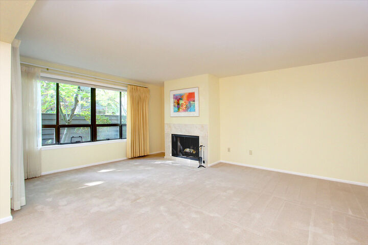 Property Photo:  6300 Sand Point Way NE 101  WA 98115 