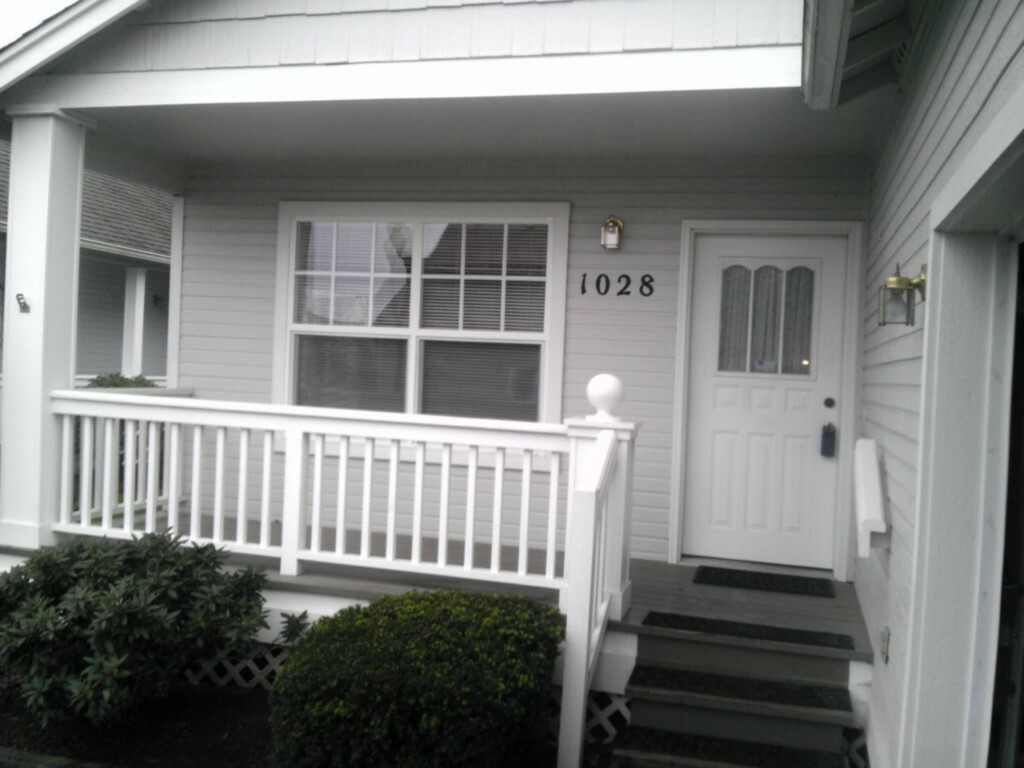 Property Photo:  1028 Fidalgo Dr  WA 98233 