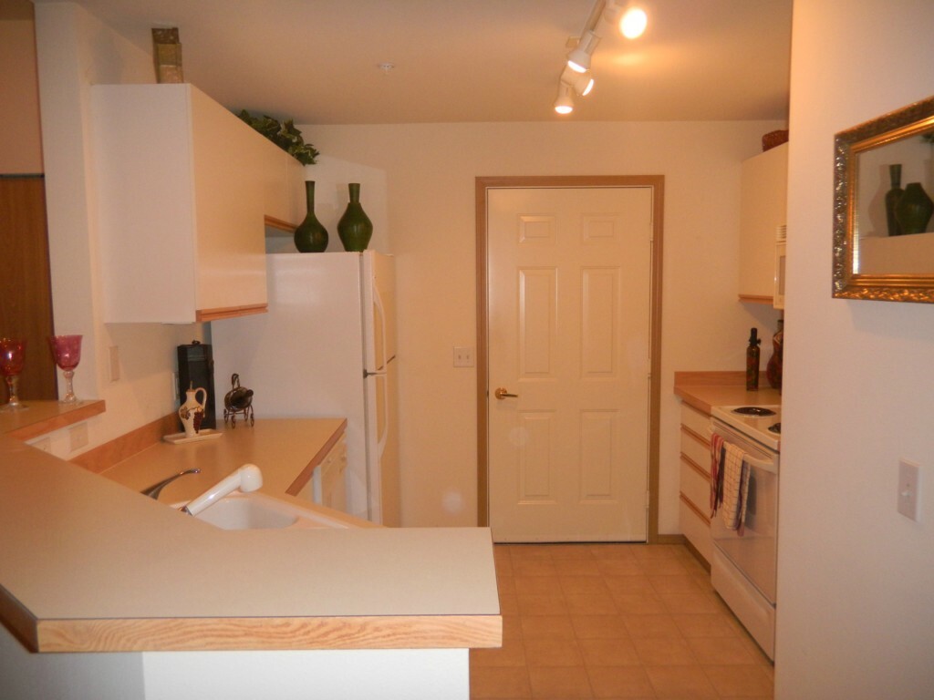 Property Photo: 4021 S 222nd Place 104 WA 98032