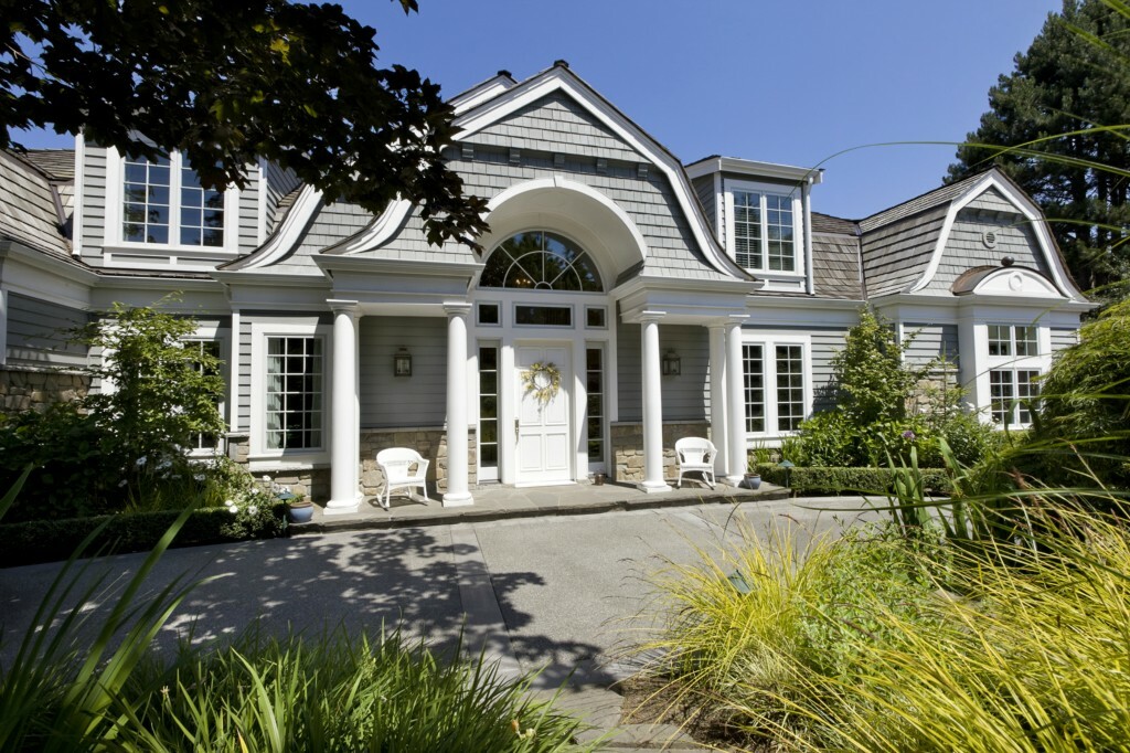 Property Photo: 9516 NE 31st St WA 98004