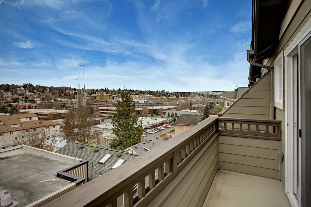 Property Photo:  31 Etruria  WA 98109 