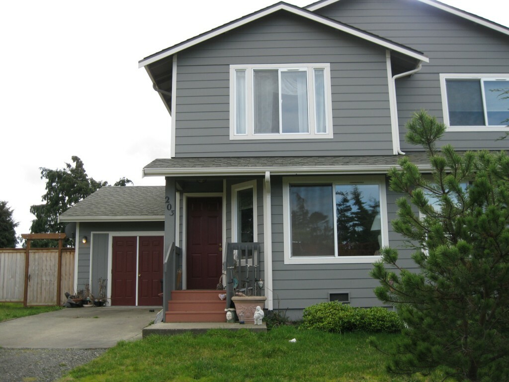 Property Photo:  203 43rd St  WA 98368 