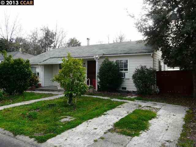 Property Photo:  2025 Beach St  CA 94519 