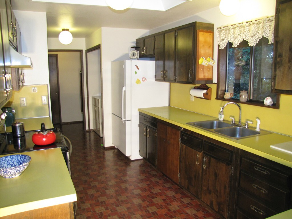 Property Photo: 8802 Flagler WA 98358