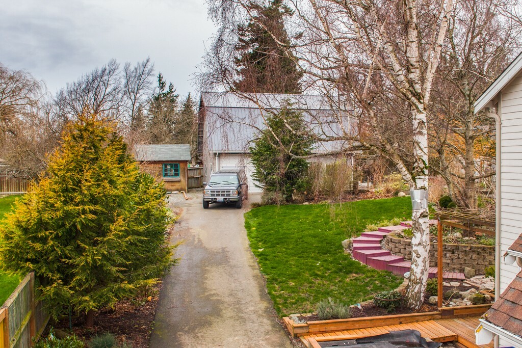Property Photo: 3257 Laurelwood Ave WA 98225