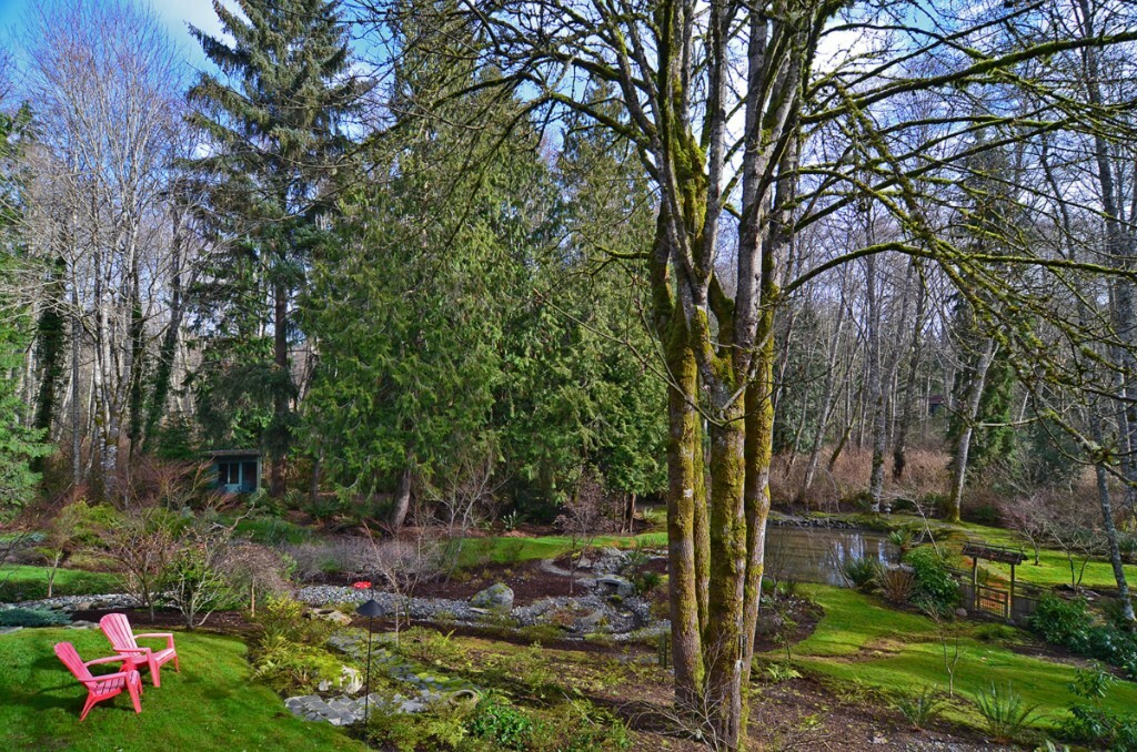 Property Photo:  8942 NE Wardwell Rd  WA 98110 