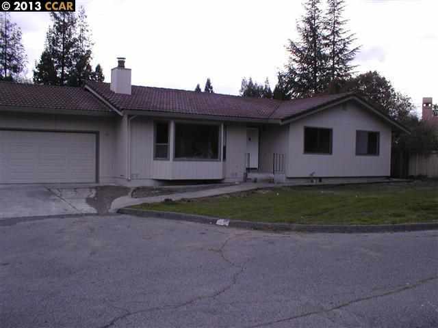 Property Photo:  15 Flame Ct  CA 94553-5540 