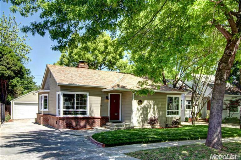 Property Photo:  5317 T St St  CA 95819 