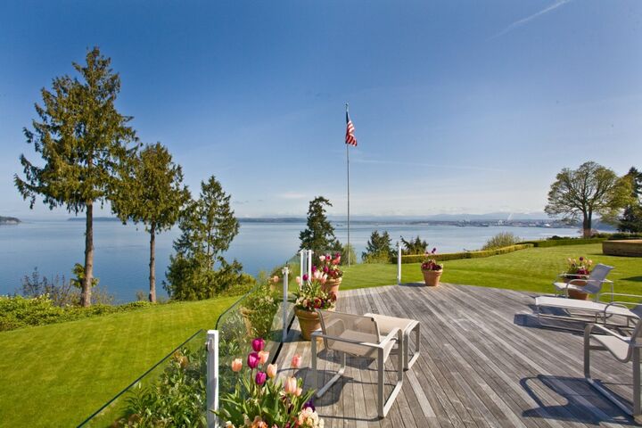 Property Photo: 2711 Taylor Dr WA 98203