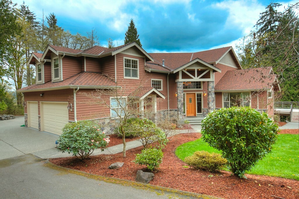 Property Photo:  19426 SE 174th St  WA 98058 