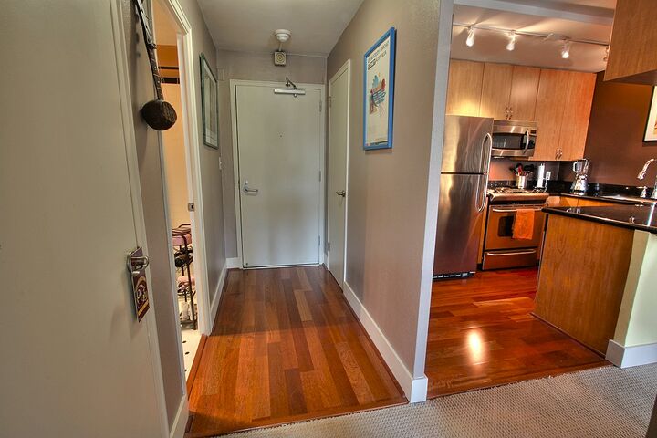 Property Photo:  1105 Spring St 402  WA 98104 
