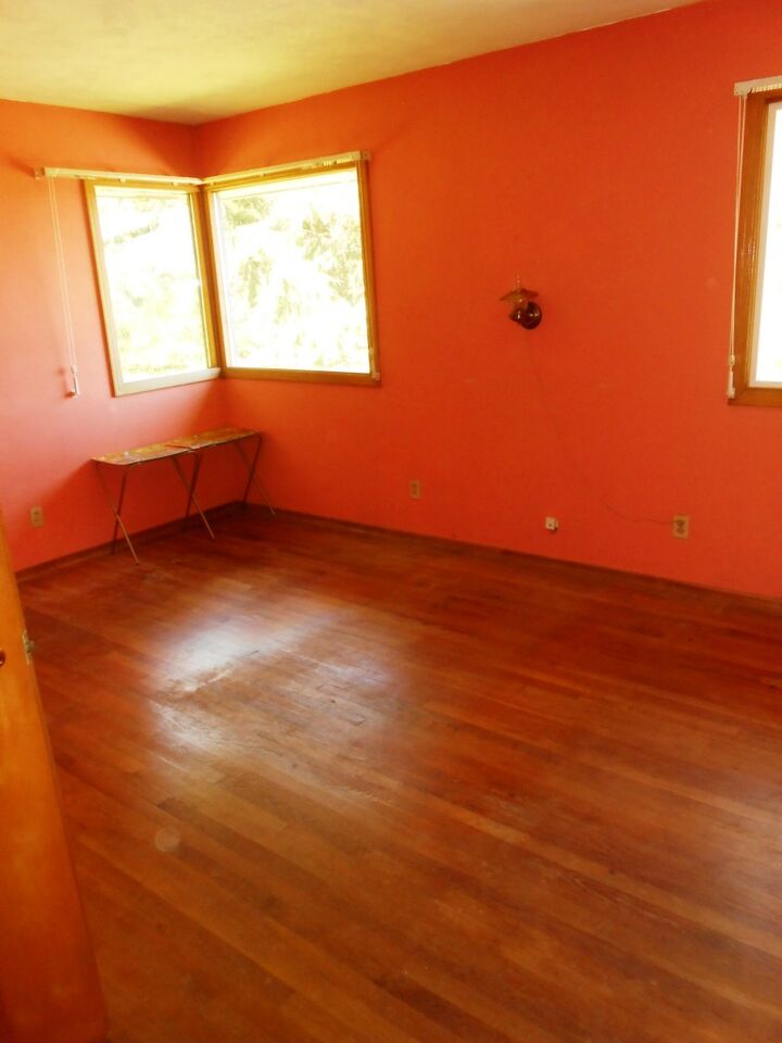 Property Photo:  2801 Shamrock Dr  WA 98520 