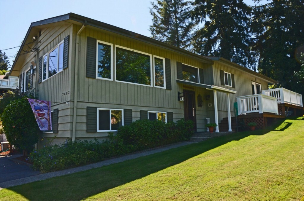 Property Photo:  7402 Hill Ave  WA 98335 