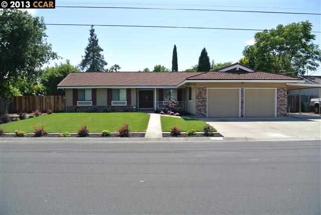 Property Photo:  1705 Gilardy Dr  CA 94518-3209 