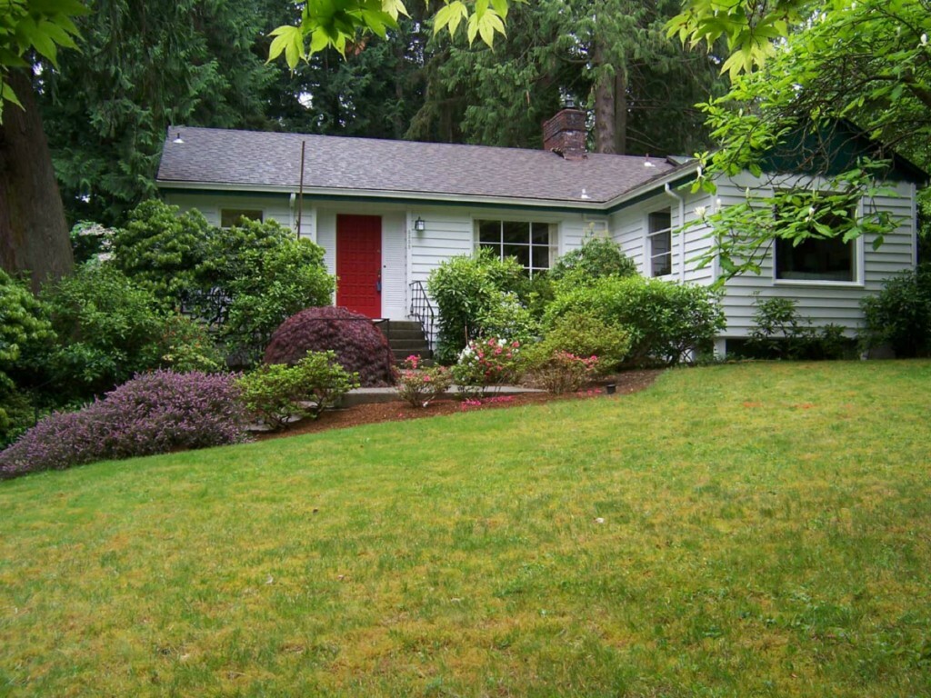 Property Photo:  3355 NE 182 St  WA 98155 