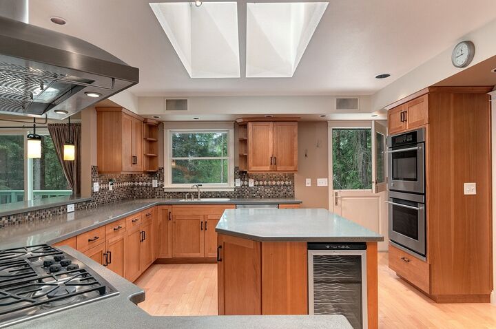 Property Photo: 3120 NE Crow Ct WA 98370