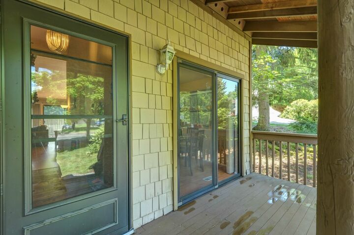 Property Photo: 6302 157th Place NE WA 98052
