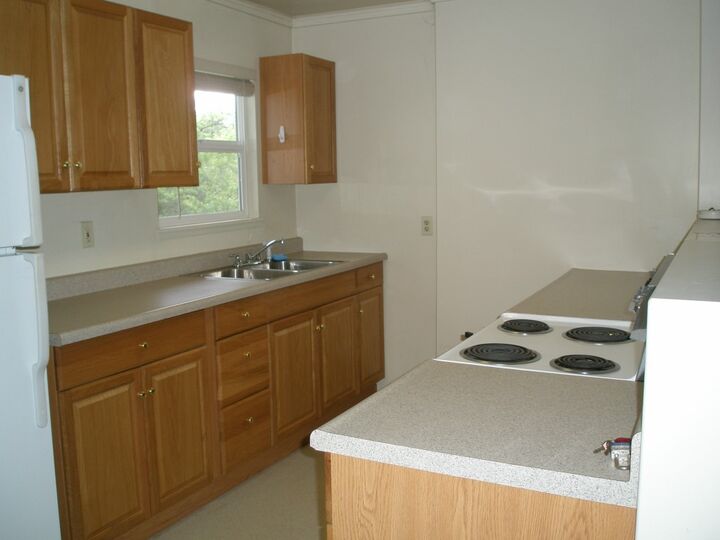 Property Photo:  5722S 142nd St  WA 98168 