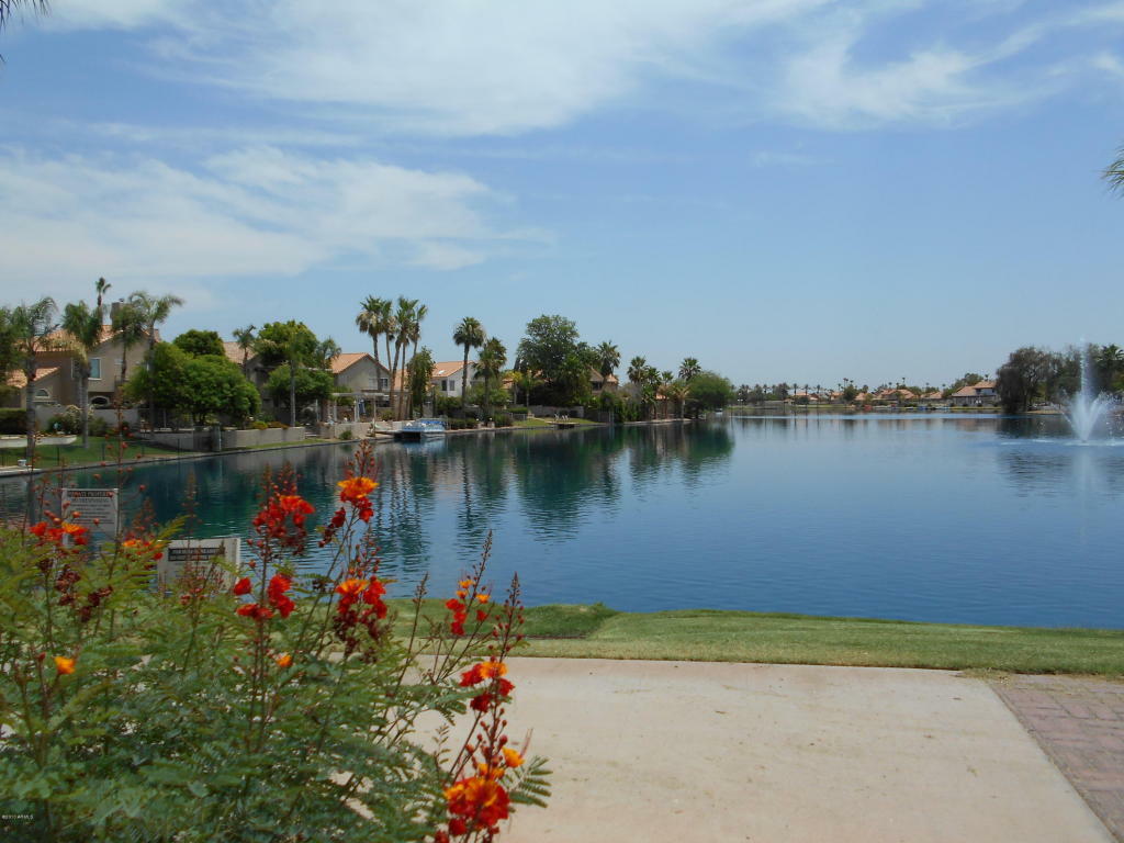 Property Photo: 3310 E Hiddenview Drive AZ 85048