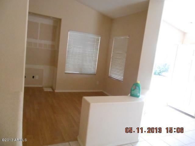 Property Photo:  896 E Graham Lane  AZ 85119 